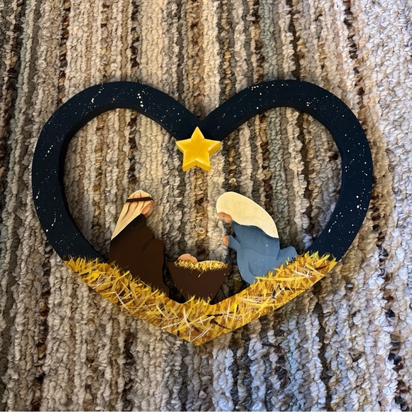 Wooden Nativity Hanging Piece - Picture 2 of 9